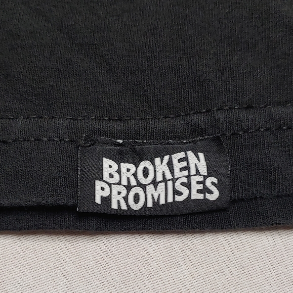 Broken Promises Long-Sleeved Tee Small - Picture 4 of 11
